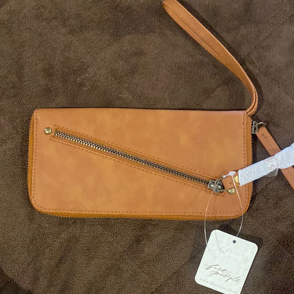 Free people clutch